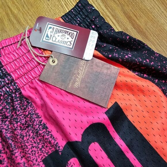 Mitchell & Ness Miami Floridians Heat Shorts Small Swingman Spray Black NBA HWC - Picture 5 of 13